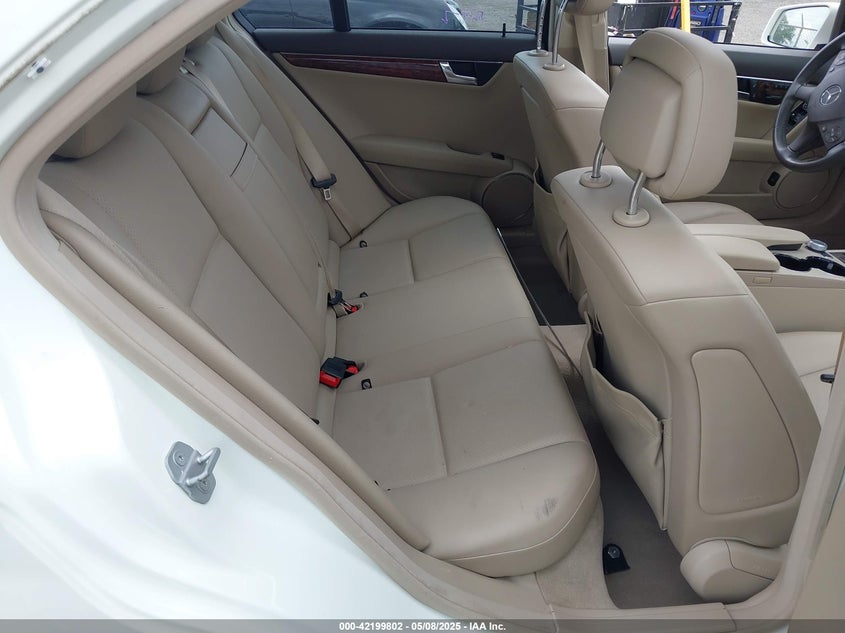 2010 MERCEDES-BENZ C 300 VIN: WDDGF8BB5AR089951