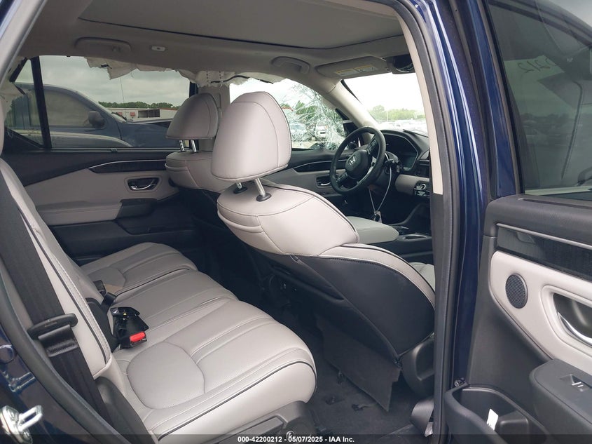 2025 HONDA PILOT VIN: 5FNYG1H87SB025397