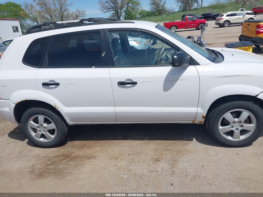 2005 Hyundai Tucson Gl VIN: KM8JM12B55U105061 Lot: 42200280