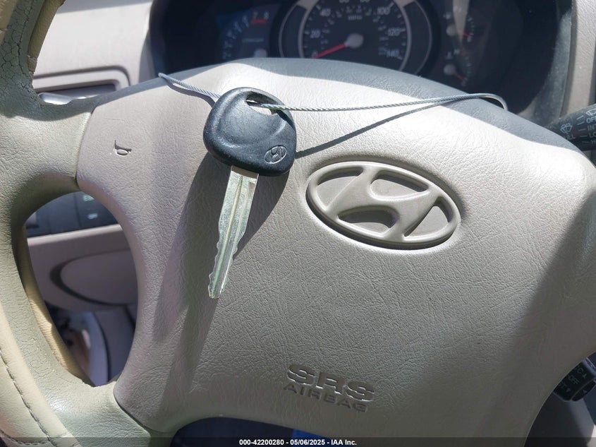 2005 Hyundai Tucson Gl VIN: KM8JM12B55U105061 Lot: 42200280