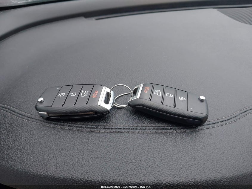 2020 KIA SPORTAGE VIN: KNDP6CAC8L7762897