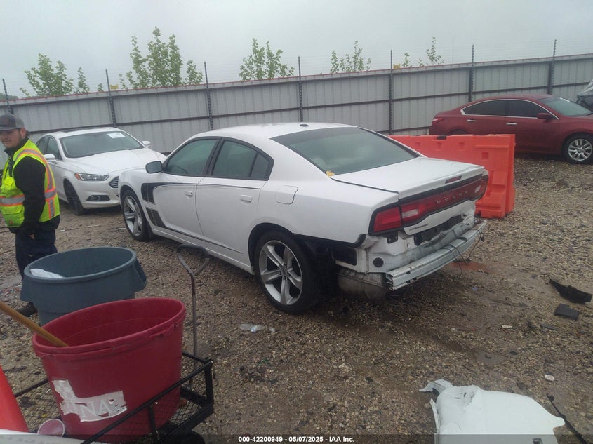 2011 DODGE CHARGER VIN: 2B3CL3CG6BH535588