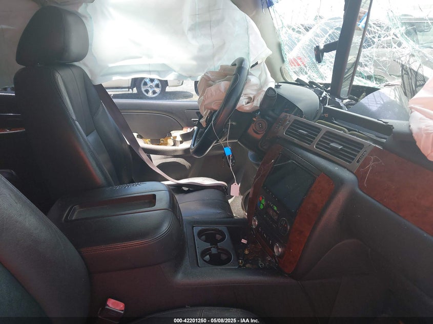 2013 CHEVROLET TAHOE C1500 LT - 1GNSCBE09DR366696