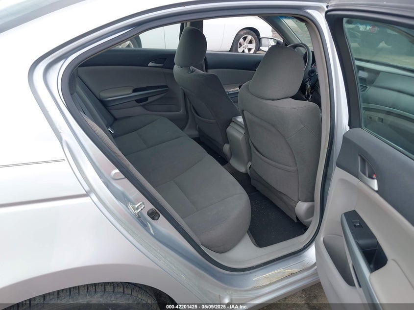 2009 HONDA ACCORD VIN: 1HGCP26769A005785