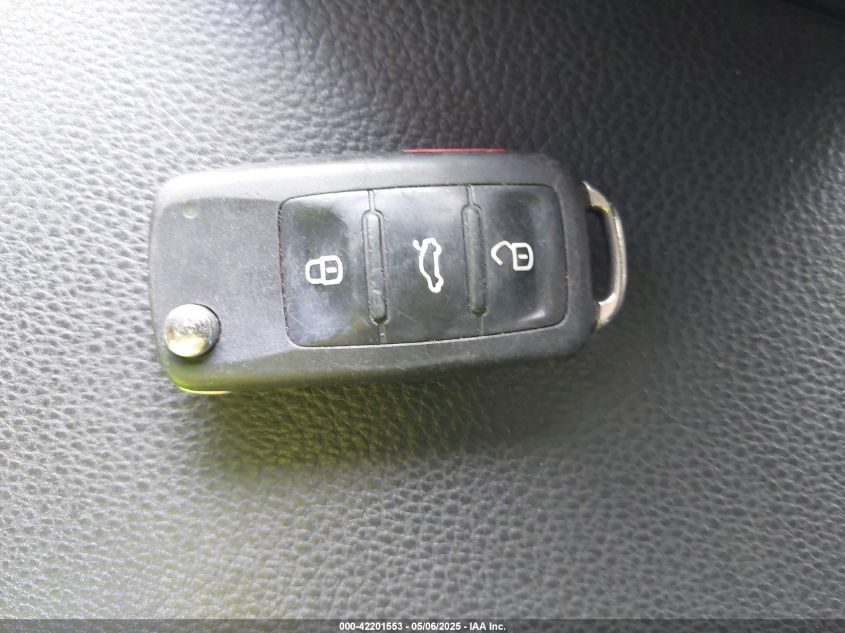 2013 Volkswagen Jetta Sportwagen 2.0L Tdi VIN: 3VWPL7AJ6DM621068 Lot: 42201553