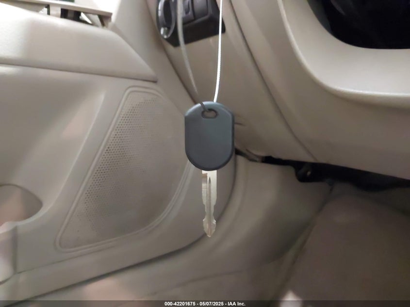 2009 FORD FUSION VIN: 3FAHP081X9R207364