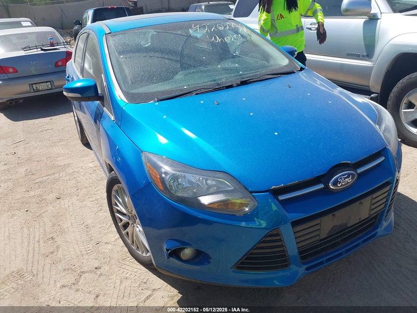 2014 FORD FOCUS VIN: 1FADP3N28EL271019