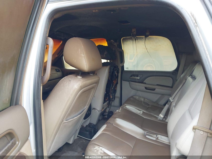 2011 GMC YUKON VIN: 1GKS2CE05BR366374