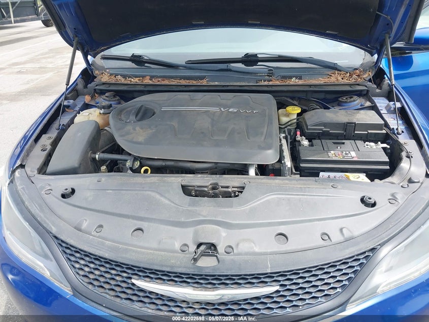 2015 Chrysler 200 S VIN: 1C3CCCBG2FN518255 Lot: 42202598