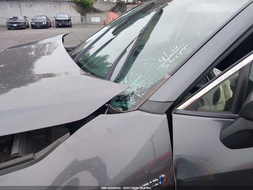 2020 TOYOTA RAV4 HYBRID LE - JTMLWRFV8LD537361