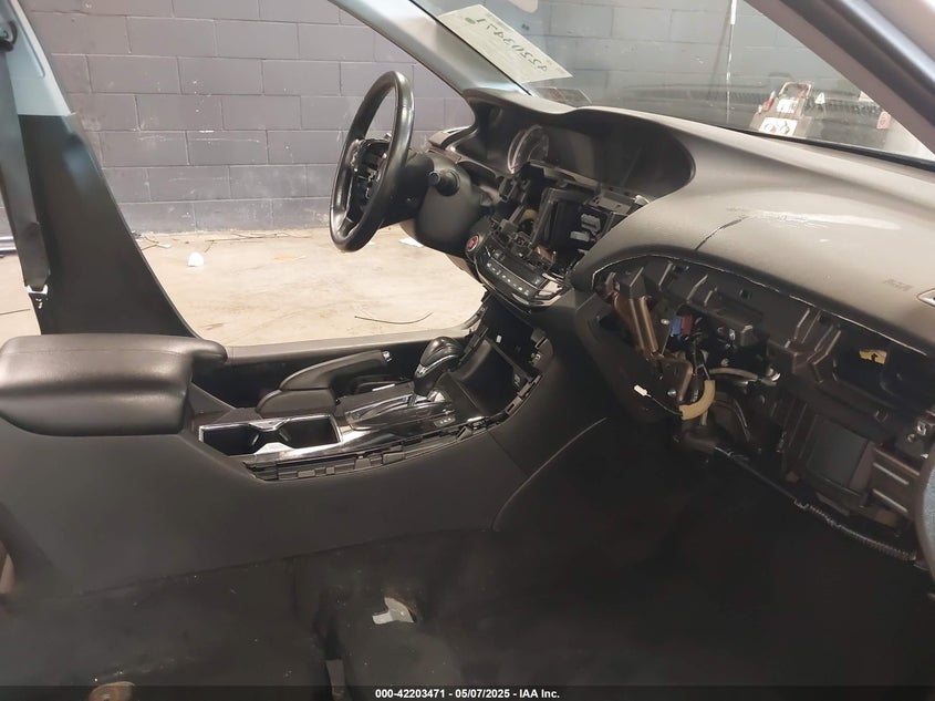 2017 HONDA ACCORD EX-L V6 - 1HGCR3F83HA015665