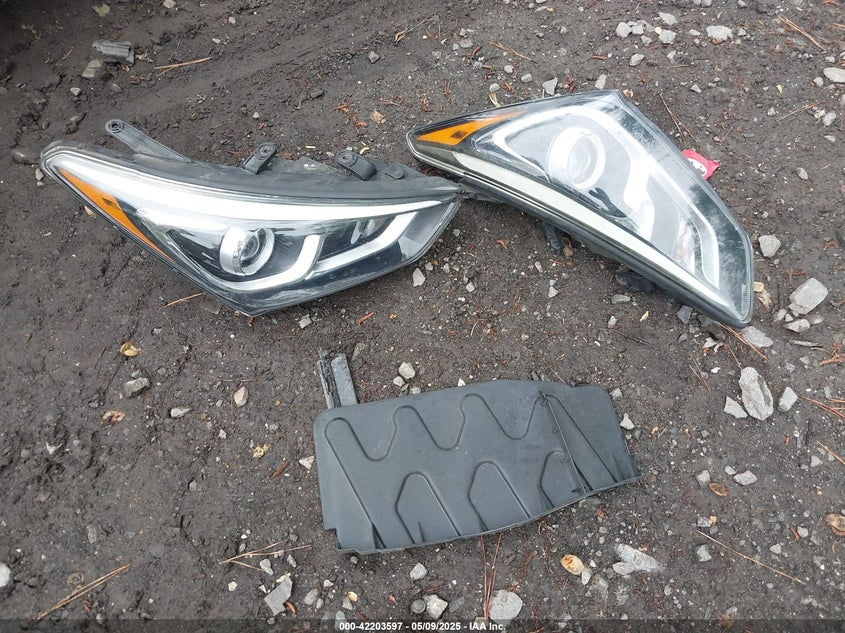 2017 HYUNDAI SANTA FE SPORT 2.4L - 5XYZU3LB1HG381311