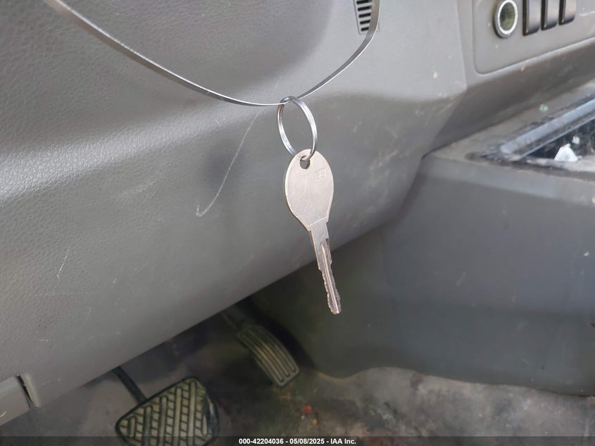 2013 NISSAN NV CARGO NV2500 HD S V8 1N6AF0LYXDN103260