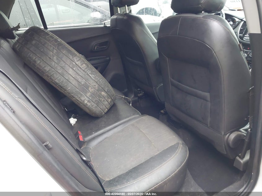 VIN KL7CJLSM4NB500909 2022 CHEVROLET TRAX FWD LT