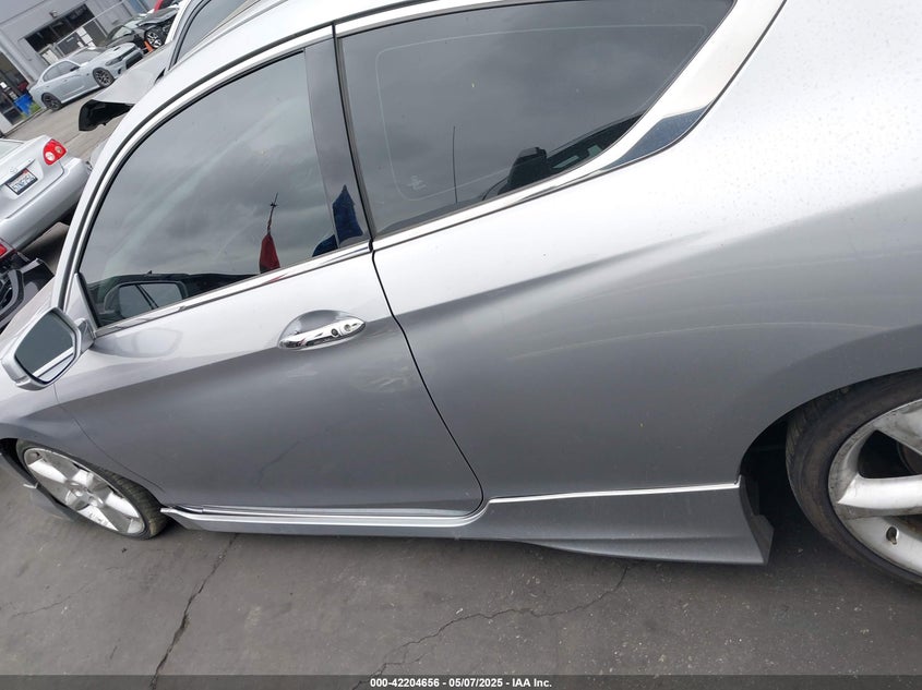 2017 HONDA ACCORD VIN: 1HGCT1B85HA009894