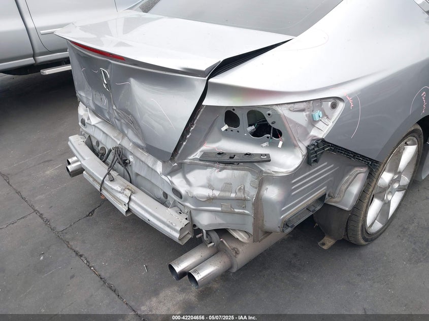2017 HONDA ACCORD VIN: 1HGCT1B85HA009894