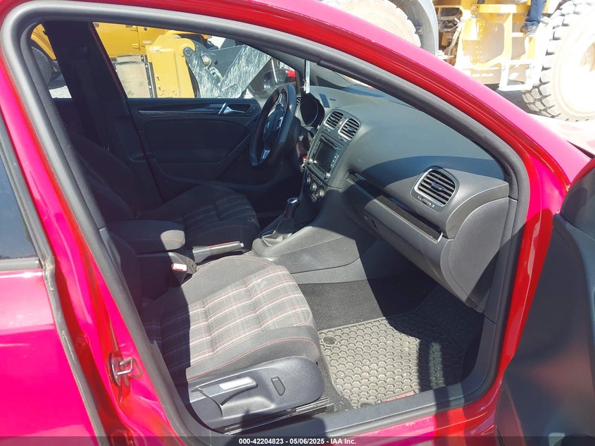 2011 VOLKSWAGEN GTI VIN: WVWGD7AJ6BW208967