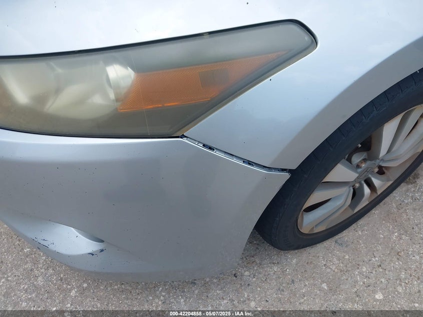 2009 HONDA ACCORD CPE VIN: 1HGCS11309A002670