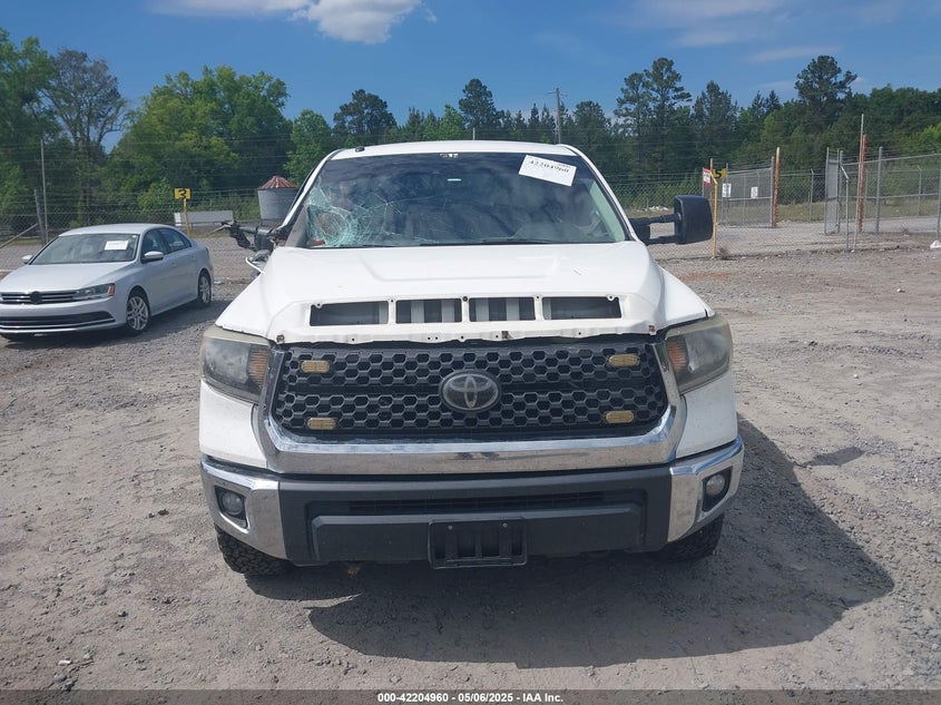 2018 TOYOTA TUNDRA SR5 5.7L V8 - 5TFDW5F18JX760859