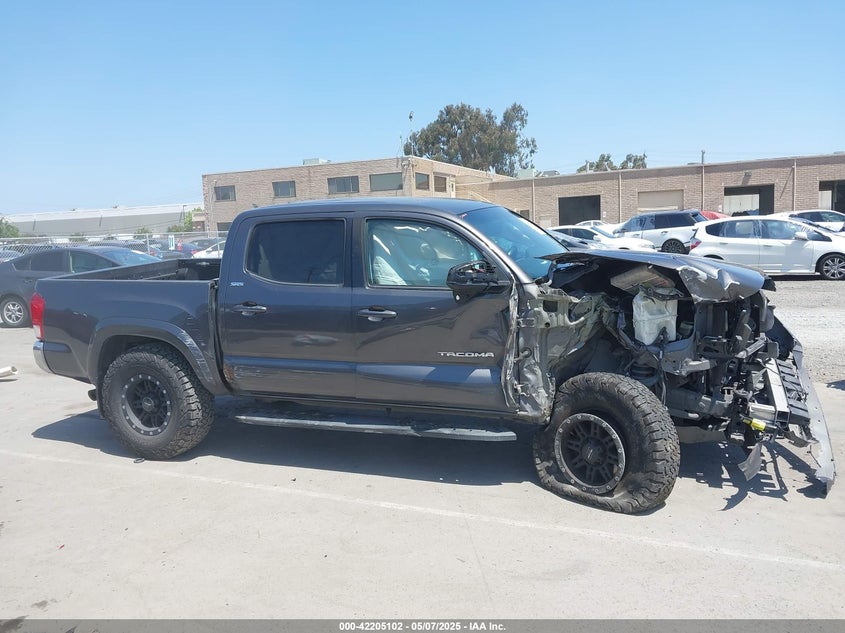 2017 TOYOTA TACOMA SR5 V6 - 5TFAZ5CN7HX036284