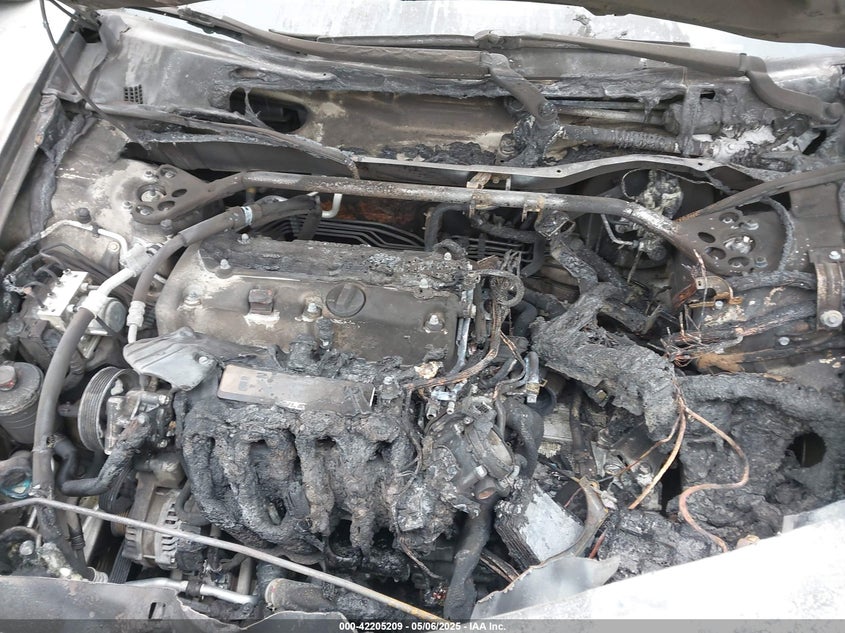 2008 HONDA ACCORD VIN: 1HGCP26828A003412