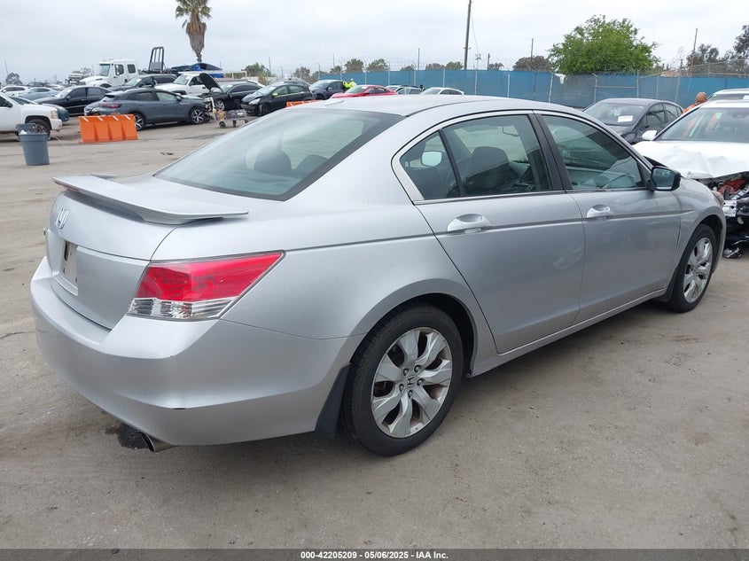 2008 HONDA ACCORD VIN: 1HGCP26828A003412