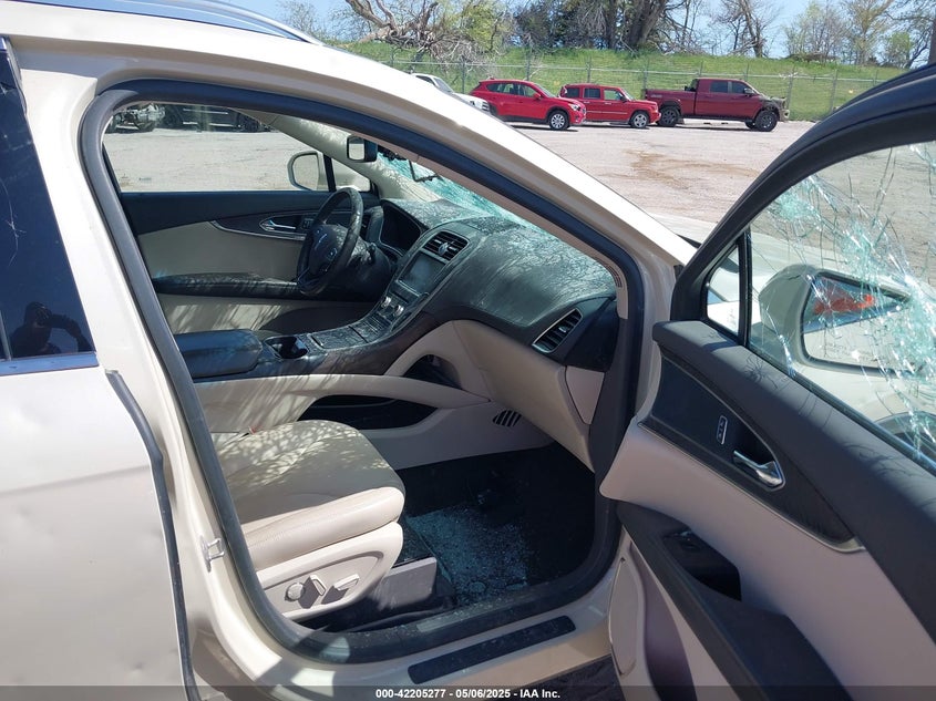 2016 LINCOLN MKX RESERVE - 2LMTJ8LR4GBL33474