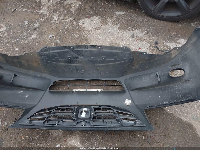 2011 HONDA ACCORD VIN: 1HGCS1A39BA016816