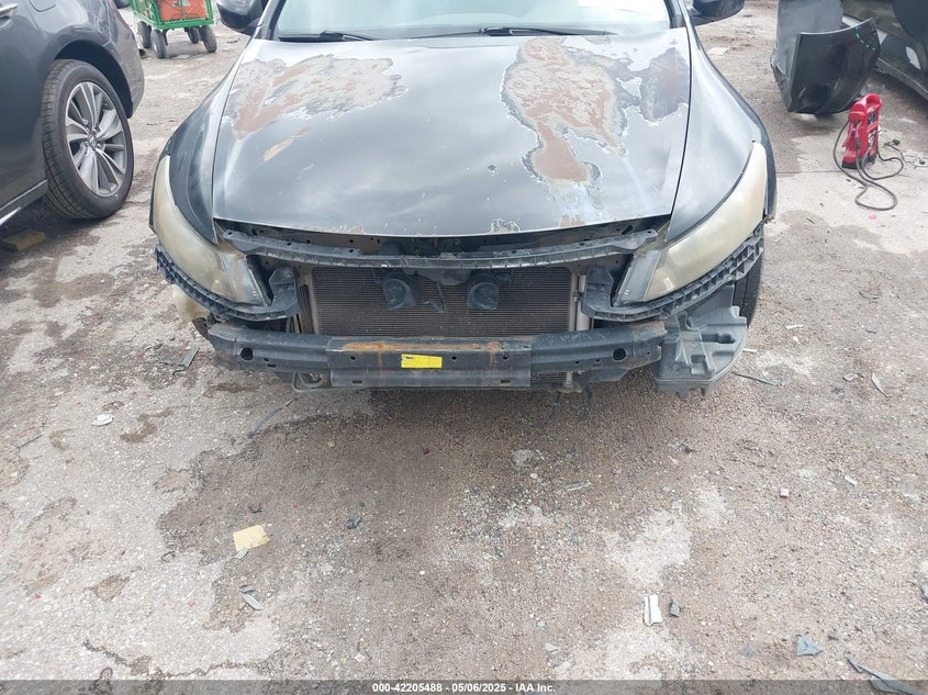 2011 HONDA ACCORD VIN: 1HGCS1A39BA016816