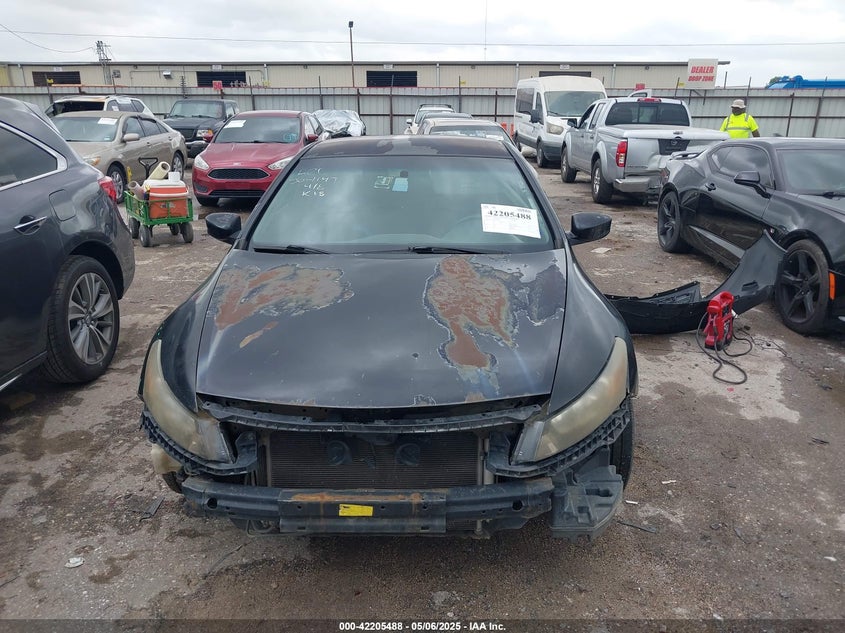 2011 HONDA ACCORD VIN: 1HGCS1A39BA016816