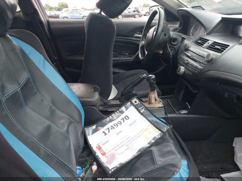 2011 HONDA ACCORD VIN: 1HGCS1A39BA016816