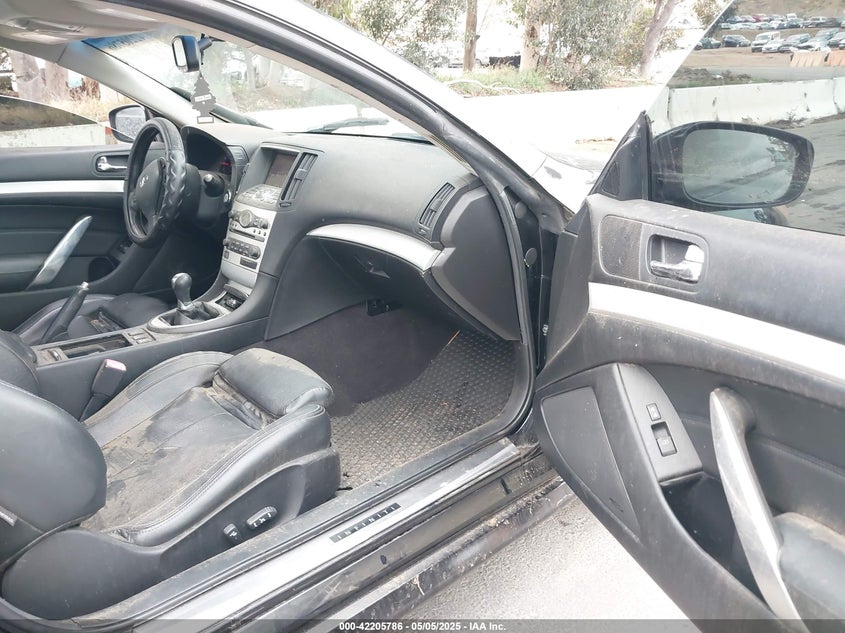 2008 INFINITI G37 VIN: JNKCV64EX8M123816