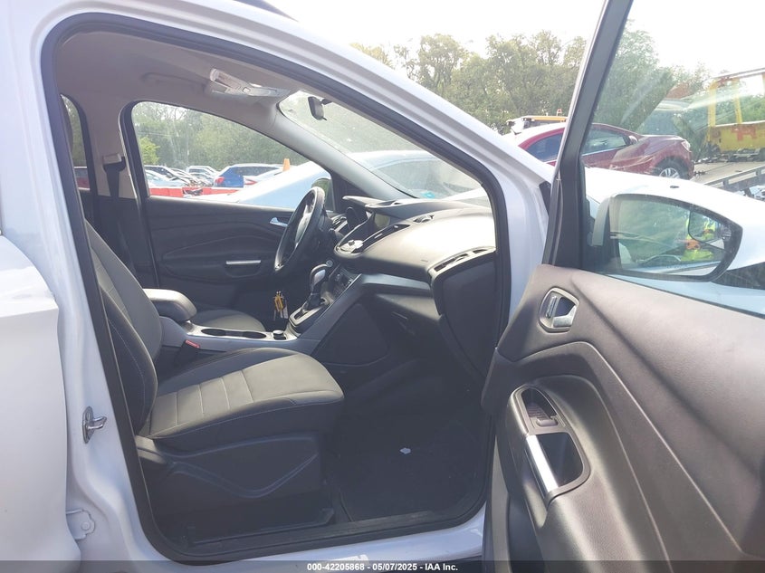 2015 FORD ESCAPE VIN: 1FMCU9G96FUB09750