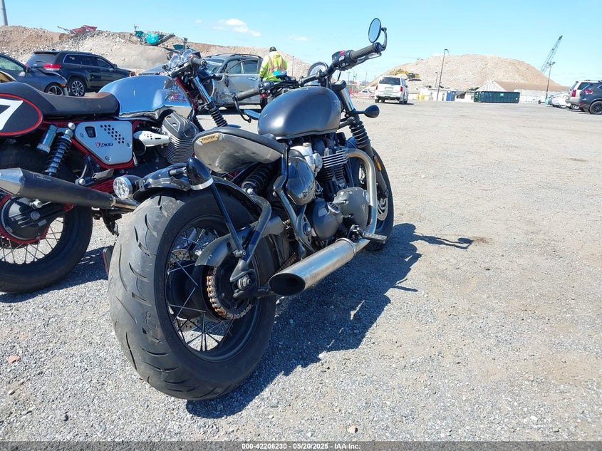 2022 TRIUMPH MOTORCYCLE BONNEVILLE BOBBER - SMTD53HL6NTBA9507