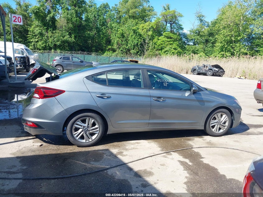 2019 HYUNDAI ELANTRA VIN: KMHD84LF4KU816525