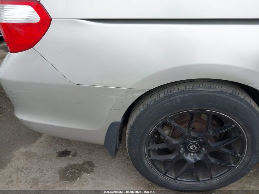 2006 Honda Odyssey Touring VIN: 5FNRL38826B033960 Lot: 42206563