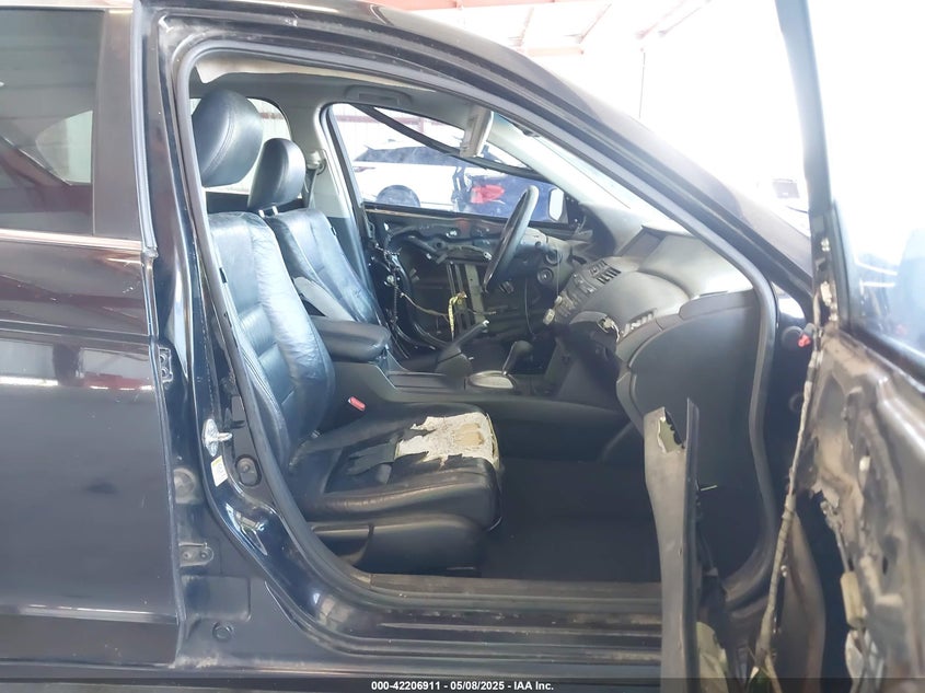 2008 HONDA ACCORD VIN: JHMCP26898C019382