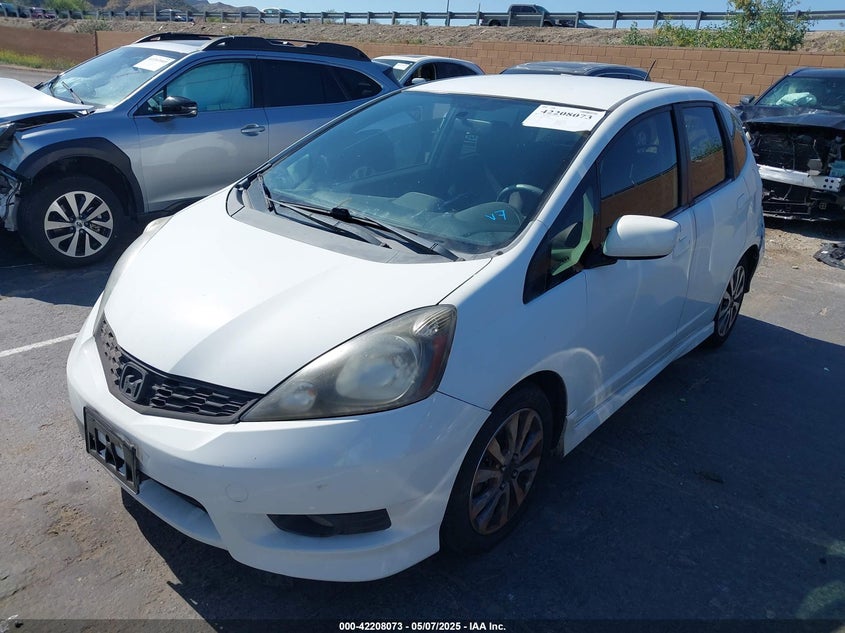 2012 HONDA FIT VIN: JHMGE8H54CC032823