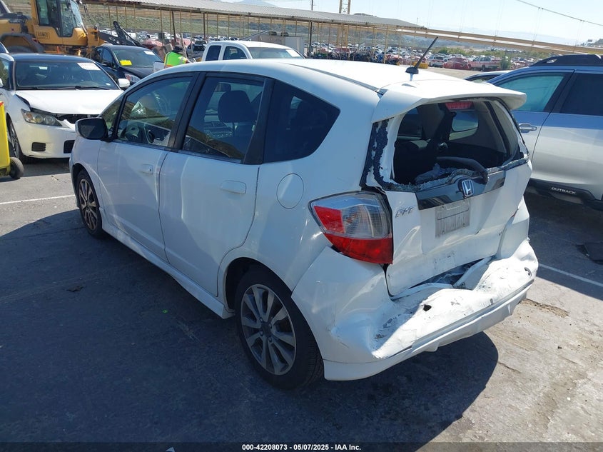 2012 HONDA FIT VIN: JHMGE8H54CC032823