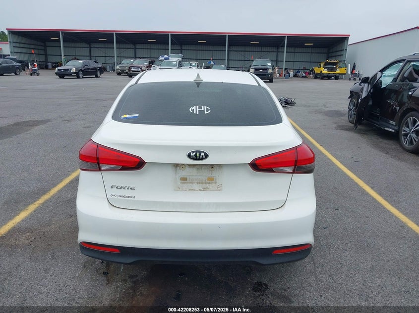 2018 KIA FORTE LX - 3KPFK4A72JE242126