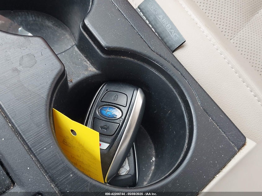 2016 SUBARU OUTBACK 2.5I LIMITED - 4S4BSANC1G3215757