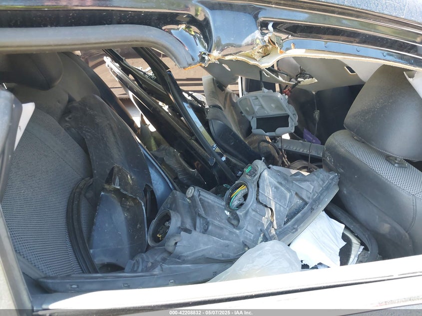 5NPEC4AC6BH058519 2011 HYUNDAI SONATA photo no. 8