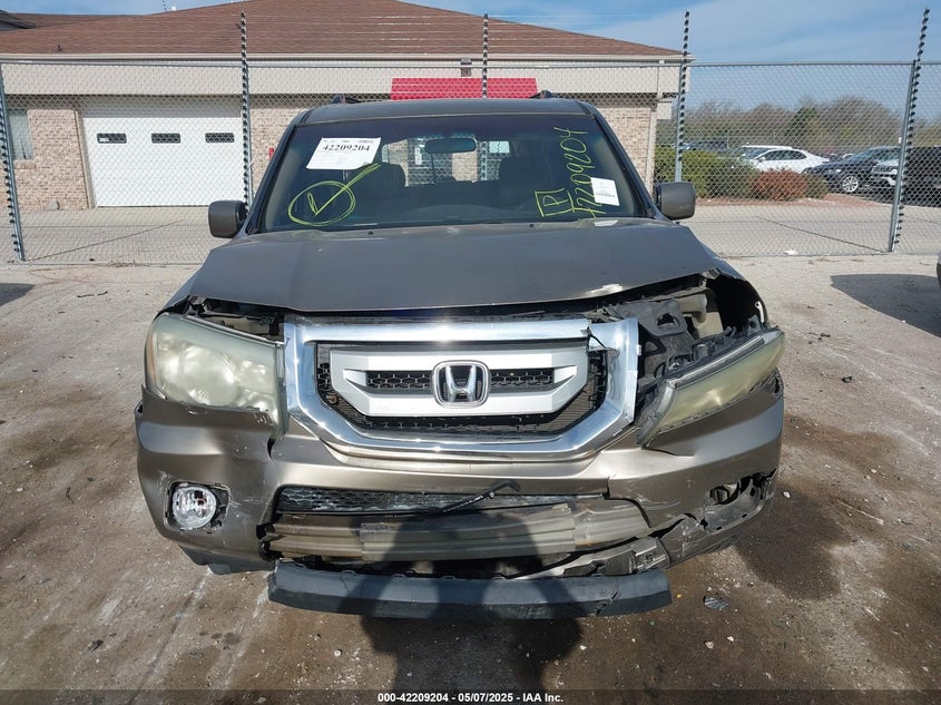 2011 HONDA PILOT VIN: 5FNYF3H4XBB030458