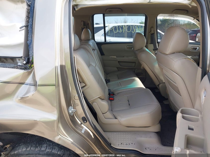 2011 HONDA PILOT VIN: 5FNYF3H4XBB030458