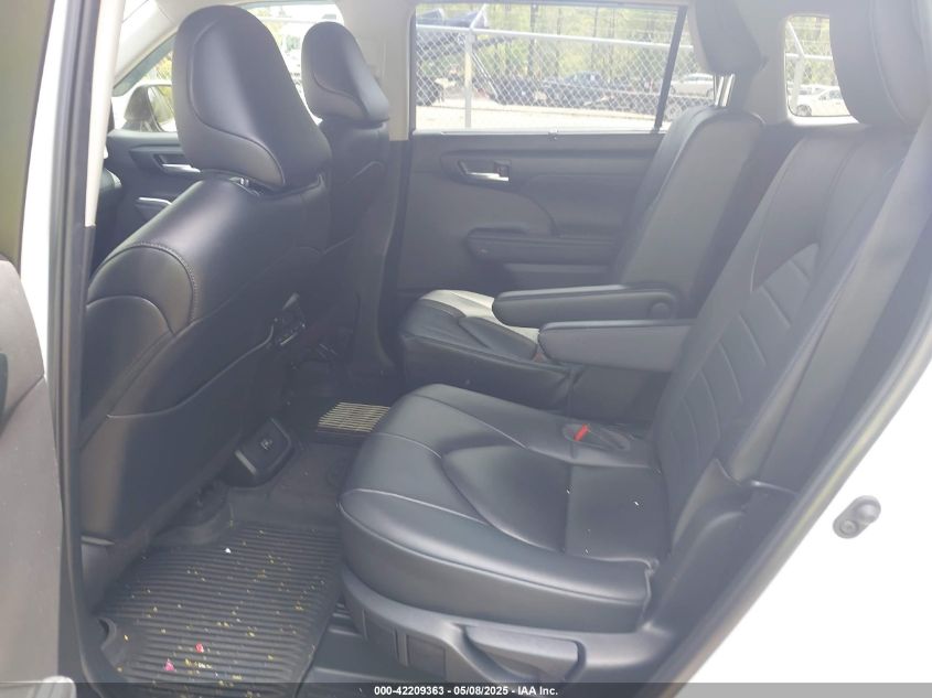 2023 Toyota Highlander - 5TDKDRBH4PS520231