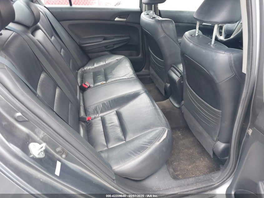 2011 HONDA ACCORD VIN: 1HGCP2F6XBA145173