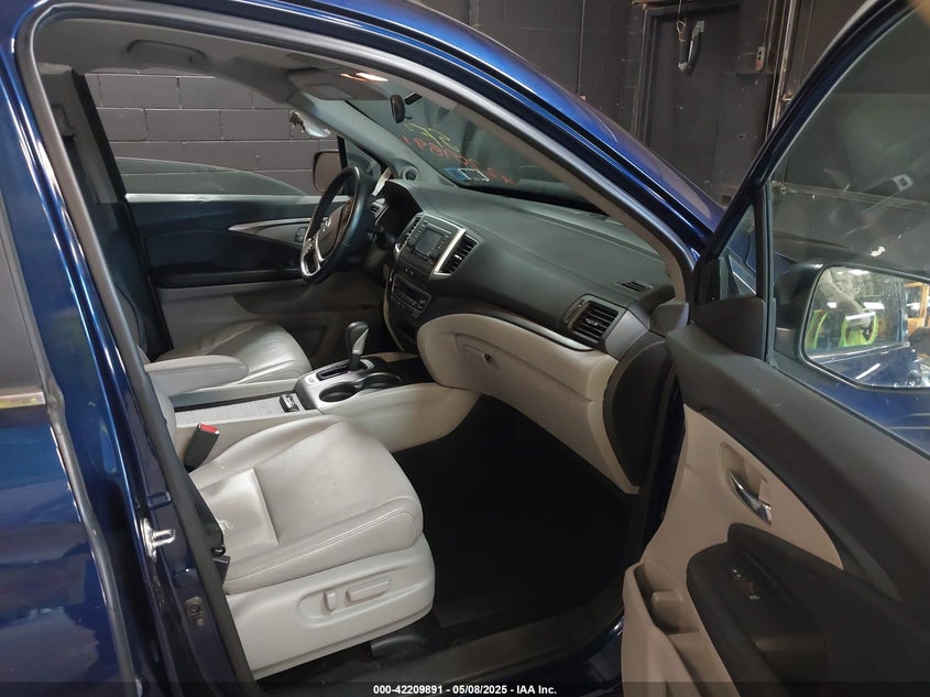 2017 HONDA RIDGELINE RTL - 5FPYK3F59HB009818