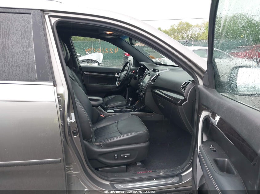 2014 KIA SORENTO VIN: 5XYKWDA76EG466169