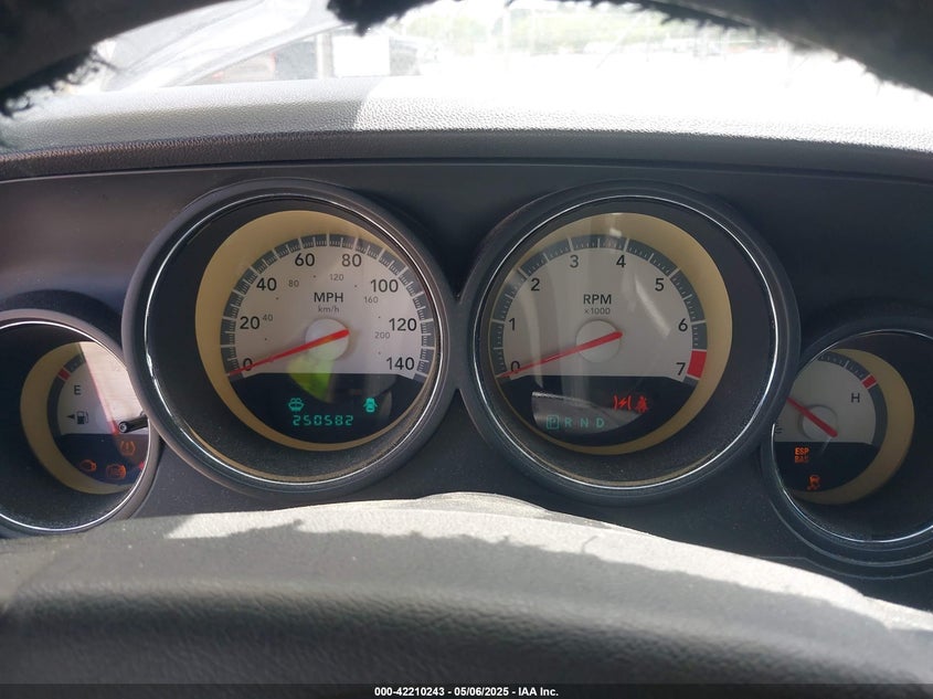 2010 DODGE CHALLENGER VIN: 2B3CJ4DV6AH320591