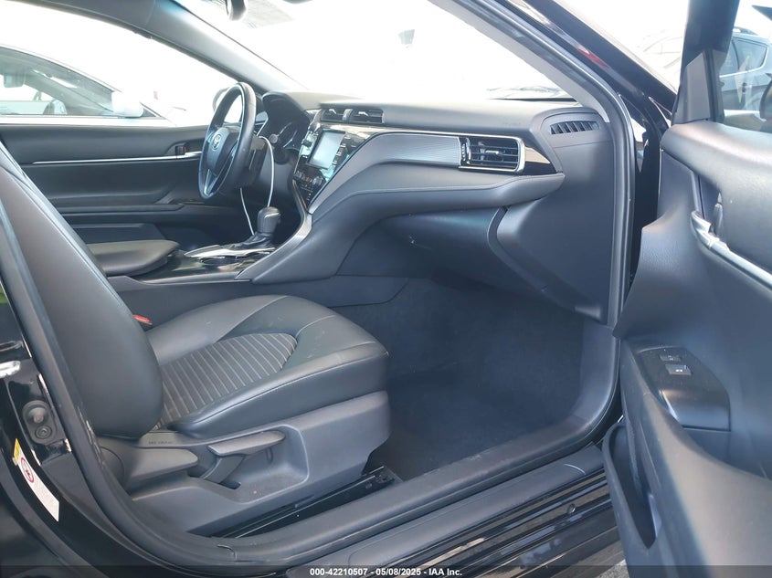 2019 TOYOTA CAMRY SE - 4T1B11HK9KU772182